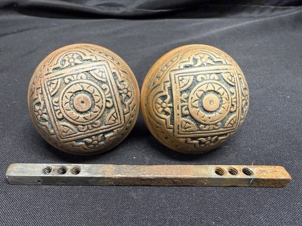 Pair Of Antique 1880’s Victorian Brass/bronze Door Knobs Architectural Salvage